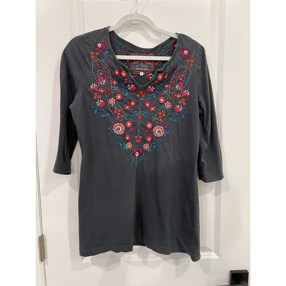 Johnny Was Floral Embroidered T Shirt Size M Dark Grey